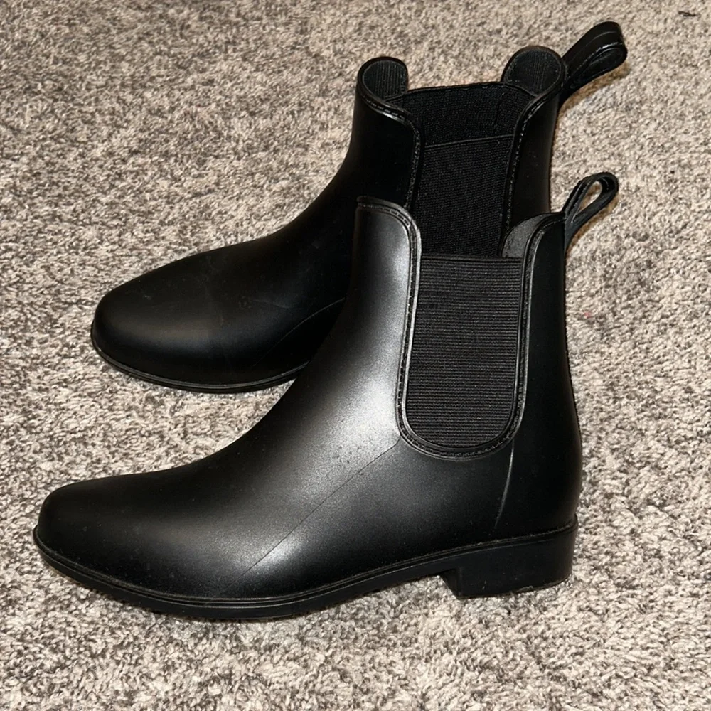 A New Day Chelsea Rain boots size 6